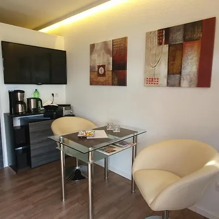 Glewitz Am Alten Faehrhaus * Garz (Rugen)